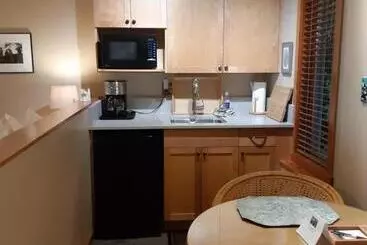 Reef Point Oceanfront Bed And Breakfast