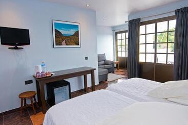 住宿加早餐  Family Agua Amarga