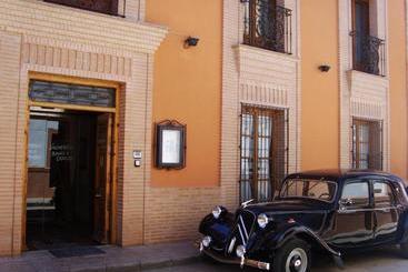 فندق Hospedería Bodas De Camacho