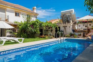Bed and Breakfast At Home In Malaga Stay & Solo Travellers