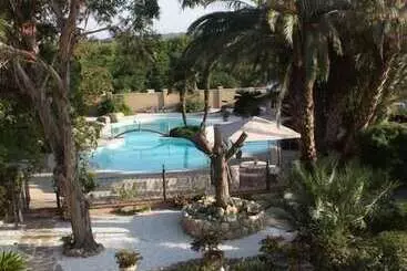 Hotel Casa Ceremines