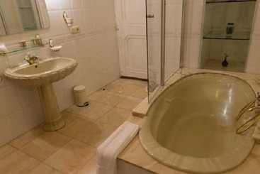 בית מלון כפרי Casa Ceremines