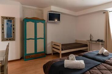 هتل Alquimia Cadiz