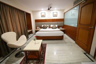 Hotel Daspalla Executive Court