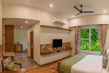 Resort The Golden Tusk By Ivory Destinations