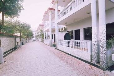 Szálloda Kridha Residency   Opposite Prem Mandir Vrindavan