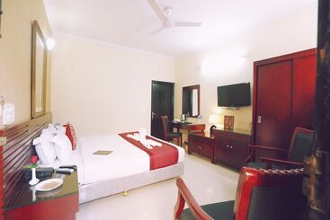 בית מלון כפרי Kridha Residency   Opposite Prem Mandir Vrindavan