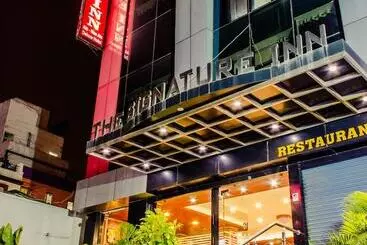 Hotelli The Signature Inn