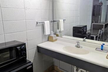 فندق على الطريق Sheridan Inn