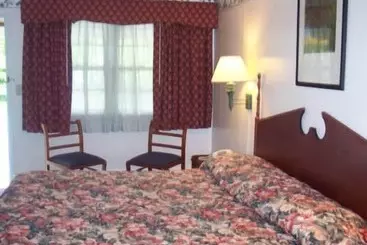 Shore Hills Motel