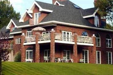 Toad Hall Manor Bed And Breakfast