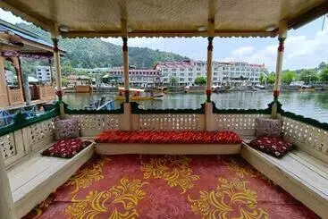 Hotel The Dreamer Destination  Houseboat