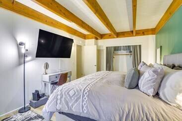 コテージ Cozy & Chic Lake Arrowhead Cabin W/ Deck!