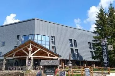 Hotelli Hôtel Restaurant Le Montlo 48