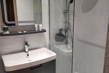 膳宿费 Mas D Alivon