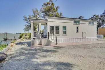 Riverfront Isleton Cottage < 1 Mi To Rio Vista!