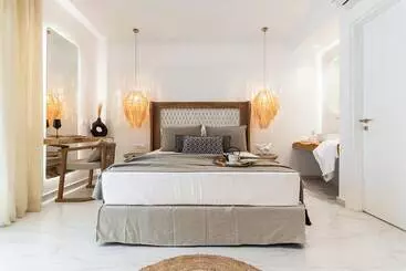 V Luxury Apartments Naxos