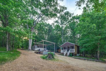 Hus på landet Wesson Cabin W/ Private Beach, Fishing & Hiking!