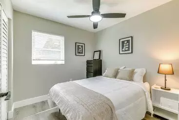 קוטג'' Tampa Home W/ Covered Patio: 8 Mi To Downtown!