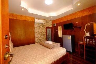 Szálloda Baan Torfun Resort Sakon Nakhon