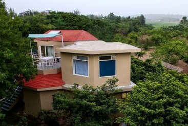 Hotel Master Farms Resort, Zirakpur