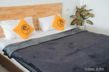 בית מלון כפרי The Toy Beach Resort Rayong