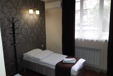 هاستل Mkhitaryan S Guest House