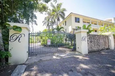 Majatalo Room In Guest Room   2br Caribbean Condo In Cabarete Center