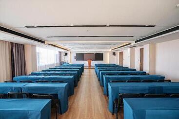 Borrman Hotel Zoucheng Huamaowan Mall