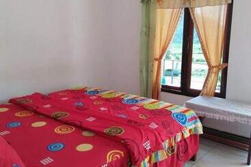 ペンション Chenty Lodge Moni