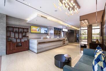 Hotel City Comfort Inn Beihai Qiaogang Window Of The Sea