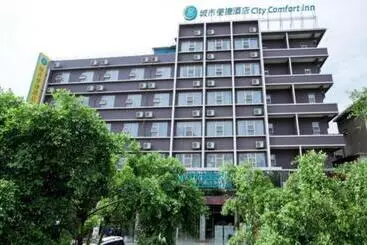 Hotelli City Comfort Inn Liuzhou Baisha Bus Station Shengli Barbecue City