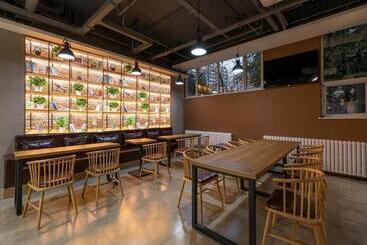 Hotel James Joyce Coffetel Beijing South Station Xingong Metro Station Dayue Chunfengli