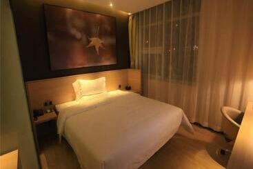 Iu Hotels Xinzhou Bus Terminal