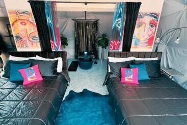 Resort Daydreamer Domes