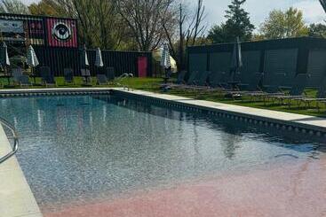 Lomakeskus Daydreamer Domes