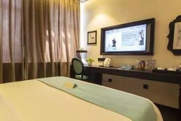 Xana Hotelle Shihezi Junken Museum Branch