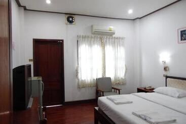 هتل Douang Deuane