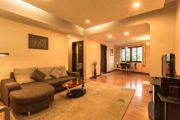 آپارتمان‌های توریست‌ها Swayambhu Hotels & Apartments  Sitapaila