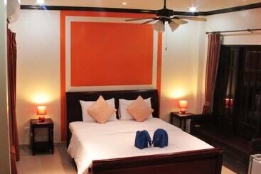 Szálloda Baan Faa Talaychan Resort