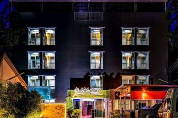 Otel Nai Yang Place  Phuket Airport