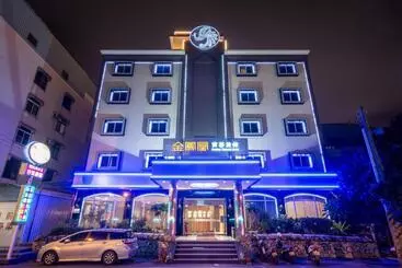 هتل Golden Phoenix