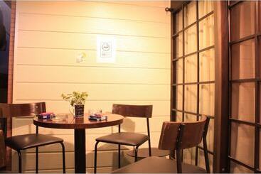 T And K Hostel Kobe Sannomiya East