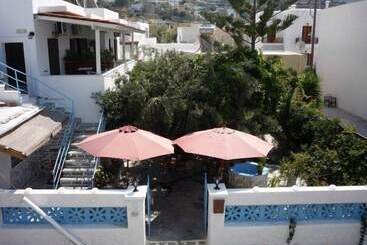 شقق خاصة سياحية Apanemia Rooms