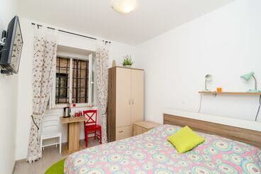 פנסיון Rooms Tezoro