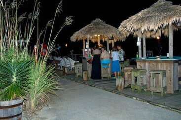 リゾートホテル Snug Harbor Marina And