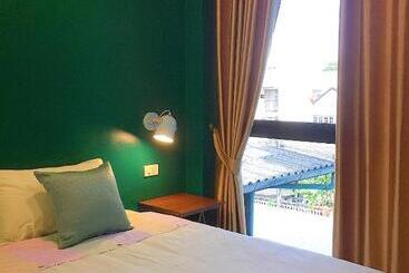 هتل Chor Chang House