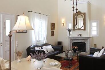 آپارتمانهای توریستها Casa Del Sol Syros