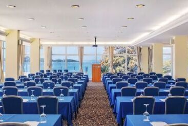 Отель Royal Blue