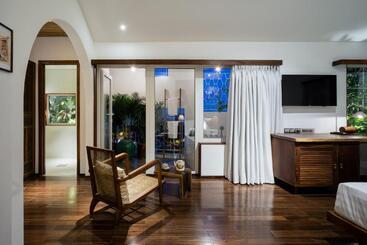 فندق The Myst Dong Khoi